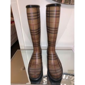 Burberry rain boots